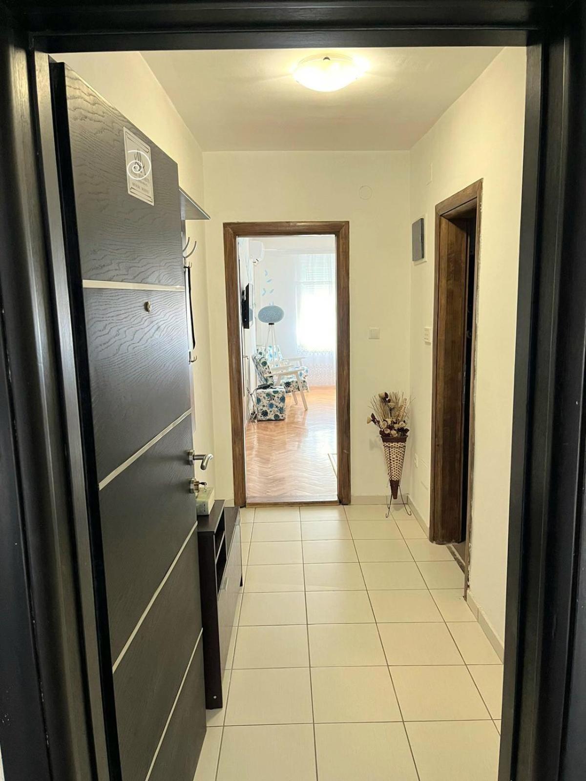 Apartment Center
