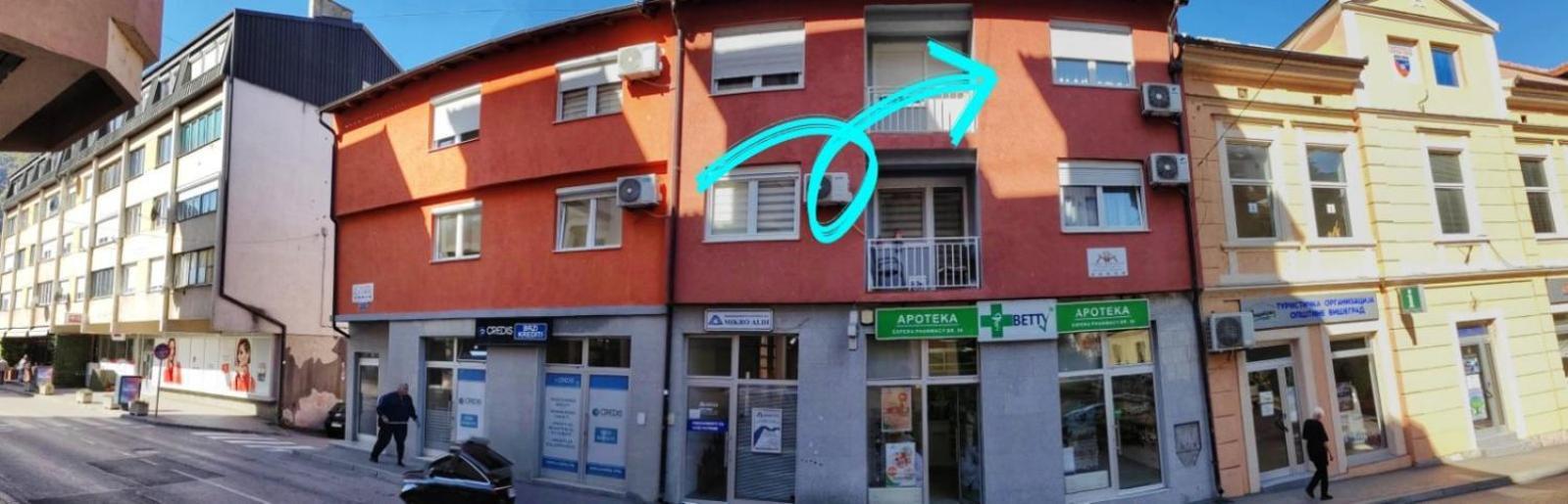 Apartment Center *